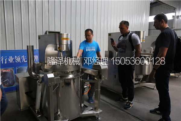 歡迎烏茲別克斯坦客戶來廠考察隆澤爆米花生產線